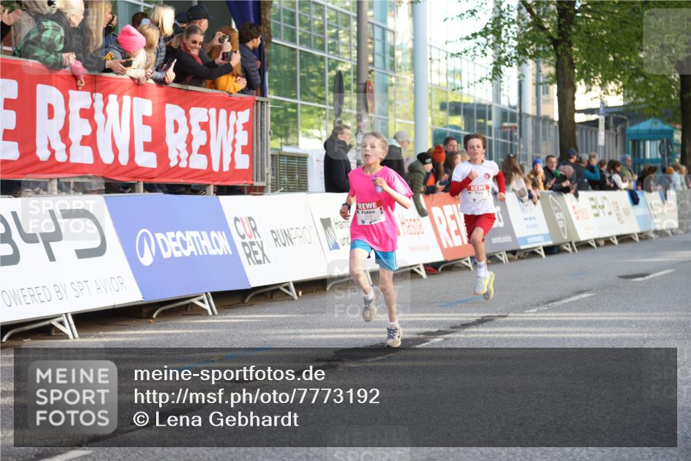 25.04.2025 - Das Zehntel Lena Gebhardt http://msf.ph/oto/7773192 26.04.2025 08:49:06 Ziel 1452, 1754, 1929, 2696, 3488, 3506, 3606, 3613, 3785, 3792 meine-sportfotos.de