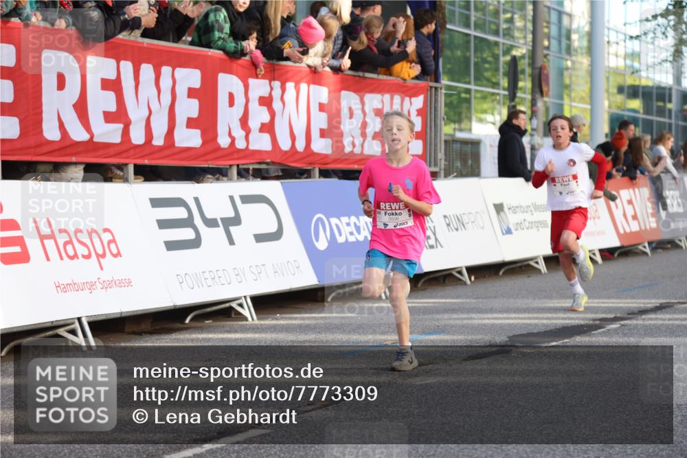 25.04.2025 - Das Zehntel Lena Gebhardt http://msf.ph/oto/7773309 26.04.2025 08:49:07 Ziel 1452, 1754, 1929, 2018, 2696, 3488, 3506, 3606, 3613, 3785, 3792 meine-sportfotos.de