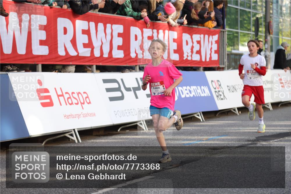 25.04.2025 - Das Zehntel Lena Gebhardt http://msf.ph/oto/7773368 26.04.2025 08:49:07 Ziel 1452, 1754, 1929, 2018, 2696, 3488, 3506, 3606, 3613, 3785, 3792 meine-sportfotos.de
