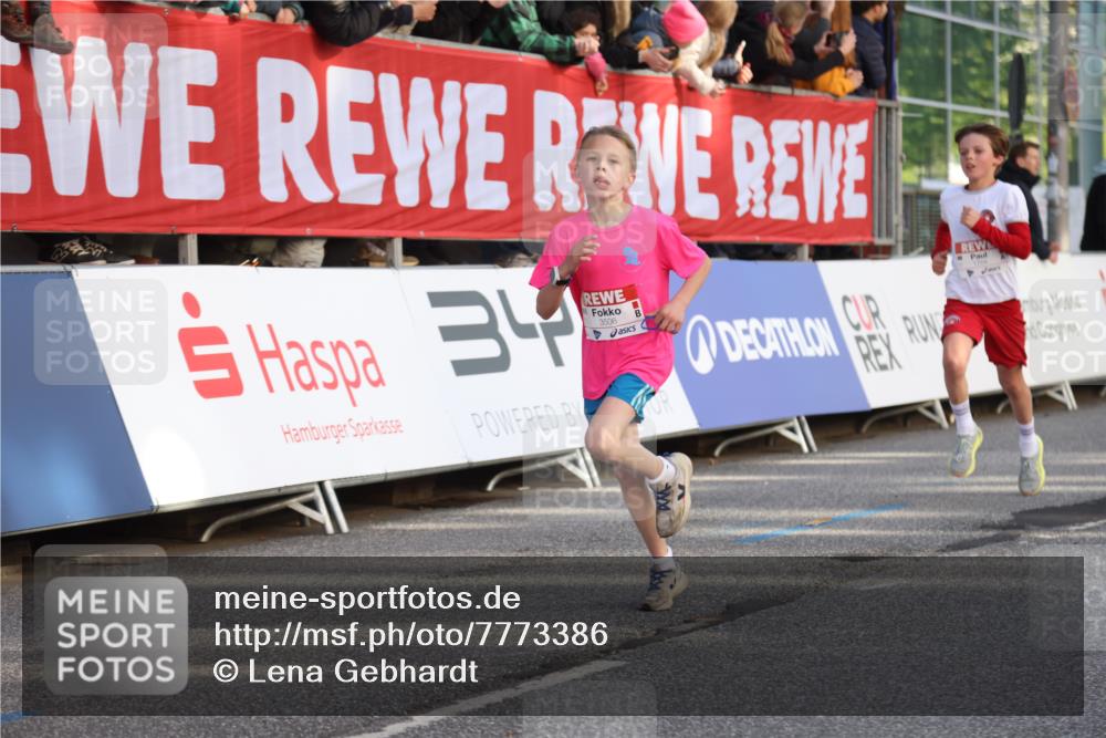 25.04.2025 - Das Zehntel Lena Gebhardt http://msf.ph/oto/7773386 26.04.2025 08:49:07 Ziel 1452, 1754, 1929, 2018, 2696, 3488, 3506, 3606, 3613, 3785, 3792 meine-sportfotos.de