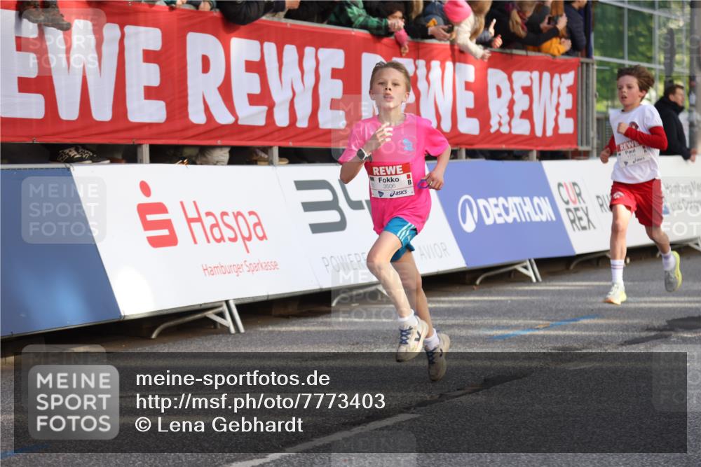 25.04.2025 - Das Zehntel Lena Gebhardt http://msf.ph/oto/7773403 26.04.2025 08:49:07 Ziel 1452, 1754, 1929, 2018, 2696, 3488, 3506, 3606, 3613, 3785, 3792 meine-sportfotos.de