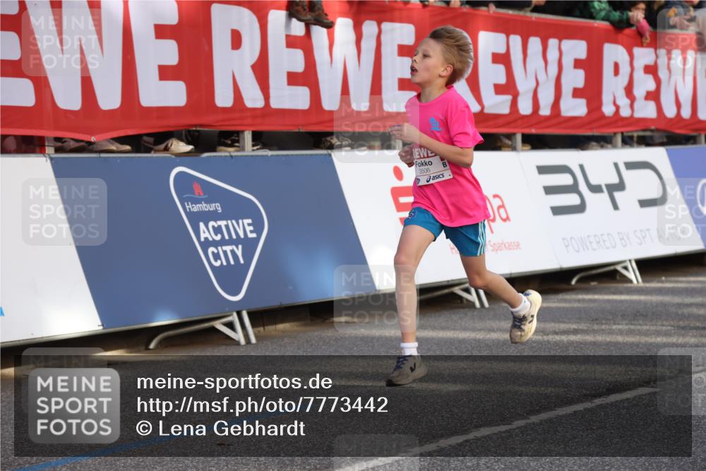 25.04.2025 - Das Zehntel Lena Gebhardt http://msf.ph/oto/7773442 26.04.2025 08:49:08 Ziel 1452, 1754, 1929, 2018, 2513, 2696, 3488, 3506, 3606, 3613, 3785, 3792 meine-sportfotos.de