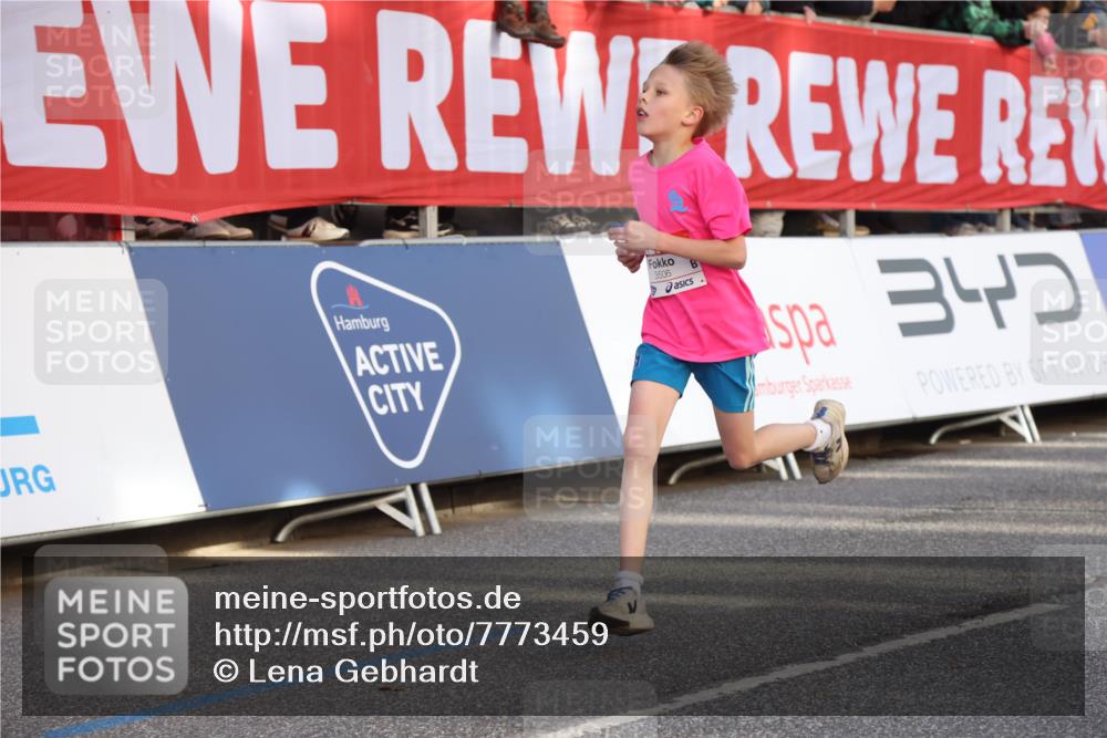 25.04.2025 - Das Zehntel Lena Gebhardt http://msf.ph/oto/7773459 26.04.2025 08:49:08 Ziel 1452, 1754, 1929, 2018, 2513, 2696, 3488, 3506, 3606, 3613, 3785, 3792 meine-sportfotos.de
