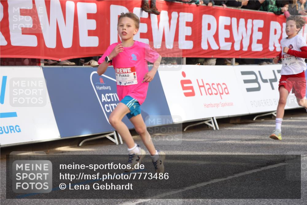 25.04.2025 - Das Zehntel Lena Gebhardt http://msf.ph/oto/7773486 26.04.2025 08:49:08 Ziel 1452, 1754, 1929, 2018, 2513, 2696, 3488, 3506, 3606, 3613, 3785, 3792 meine-sportfotos.de