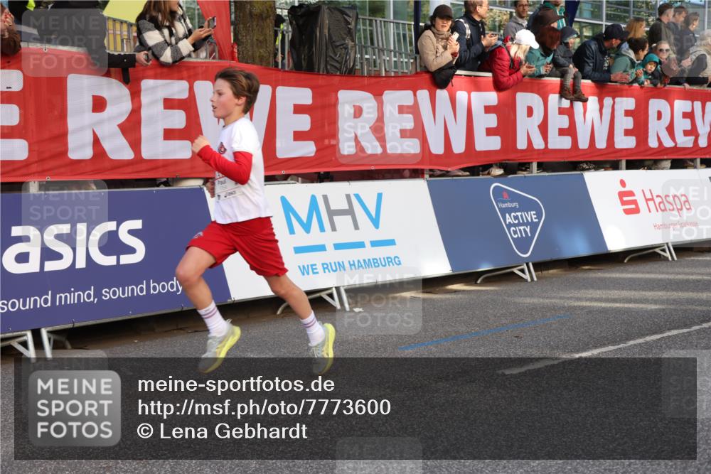 25.04.2025 - Das Zehntel Lena Gebhardt http://msf.ph/oto/7773600 26.04.2025 08:49:09 Ziel 1452, 1754, 1929, 2018, 2021, 2377, 2513, 2696, 3488, 3506, 3606, 3613, 3785 meine-sportfotos.de