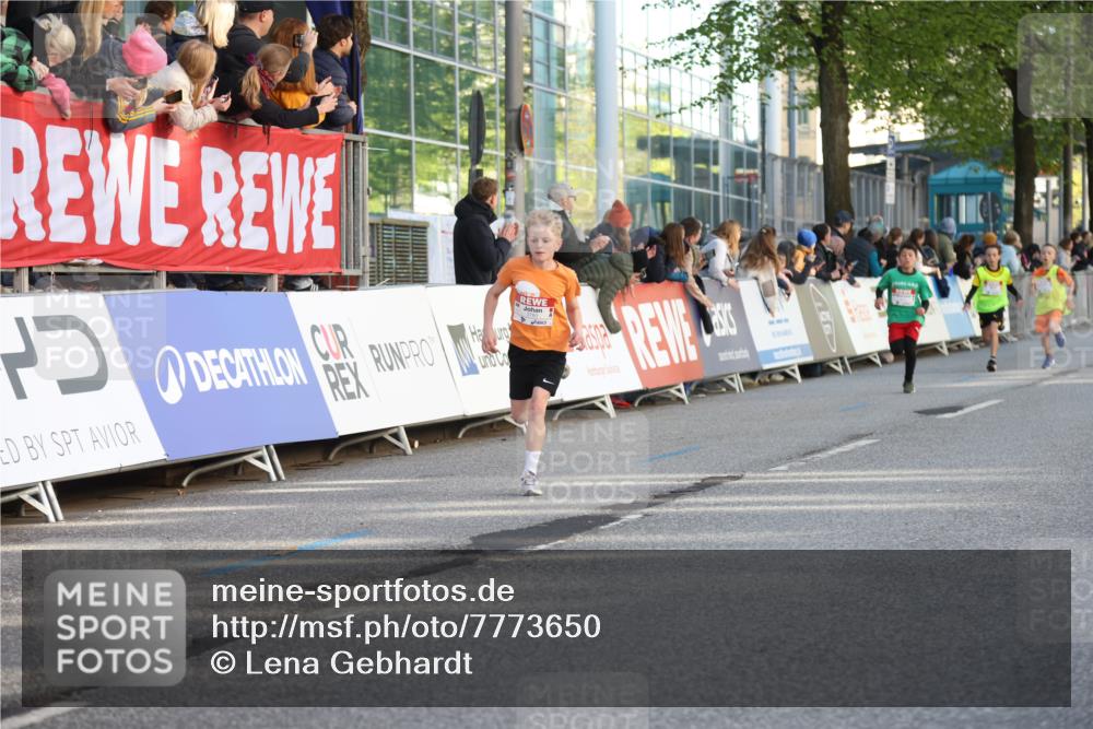 25.04.2025 - Das Zehntel Lena Gebhardt http://msf.ph/oto/7773650 26.04.2025 08:49:20 Ziel 1452, 1537, 1945, 2018, 2021, 2377, 2513, 2696, 3488, 3606, 3613, 3785 meine-sportfotos.de