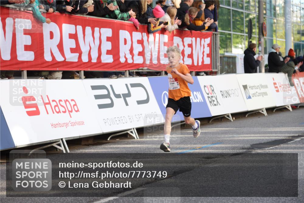 25.04.2025 - Das Zehntel Lena Gebhardt http://msf.ph/oto/7773749 26.04.2025 08:49:21 Ziel 1452, 1537, 1945, 2018, 2021, 2377, 2513, 2696, 3488, 3606, 3613, 3785 meine-sportfotos.de