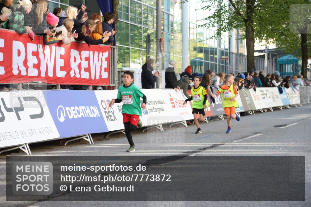 25.04.2025 - Das Zehntel Lena Gebhardt http://msf.ph/oto/7773872 26.04.2025 08:49:23 Ziel 1452, 1537, 1945, 2018, 2021, 2377, 2513, 2696, 3488, 3606, 3613, 3785 meine-sportfotos.de