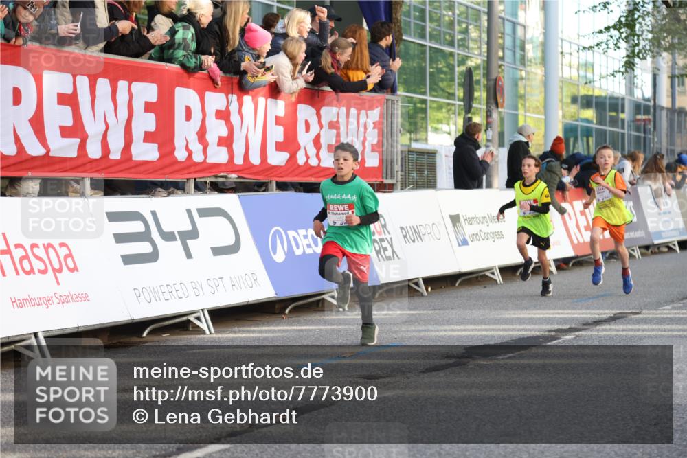 25.04.2025 - Das Zehntel Lena Gebhardt http://msf.ph/oto/7773900 26.04.2025 08:49:23 Ziel 1452, 1537, 1945, 2018, 2021, 2377, 2513, 2696, 3488, 3606, 3613, 3785 meine-sportfotos.de
