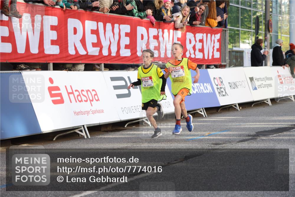 25.04.2025 - Das Zehntel Lena Gebhardt http://msf.ph/oto/7774016 26.04.2025 08:49:25 Ziel 1116, 1452, 1537, 1945, 2018, 2021, 2377, 2513, 2696, 3488, 3606, 3613, 3785 meine-sportfotos.de
