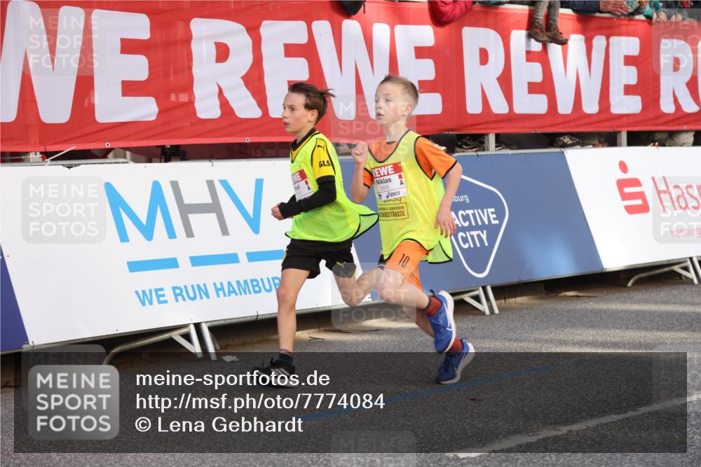 25.04.2025 - Das Zehntel Lena Gebhardt http://msf.ph/oto/7774084 26.04.2025 08:49:26 Ziel 1116, 1452, 1537, 1945, 2018, 2021, 2377, 2513, 2696, 3488, 3606, 3613, 3785 meine-sportfotos.de