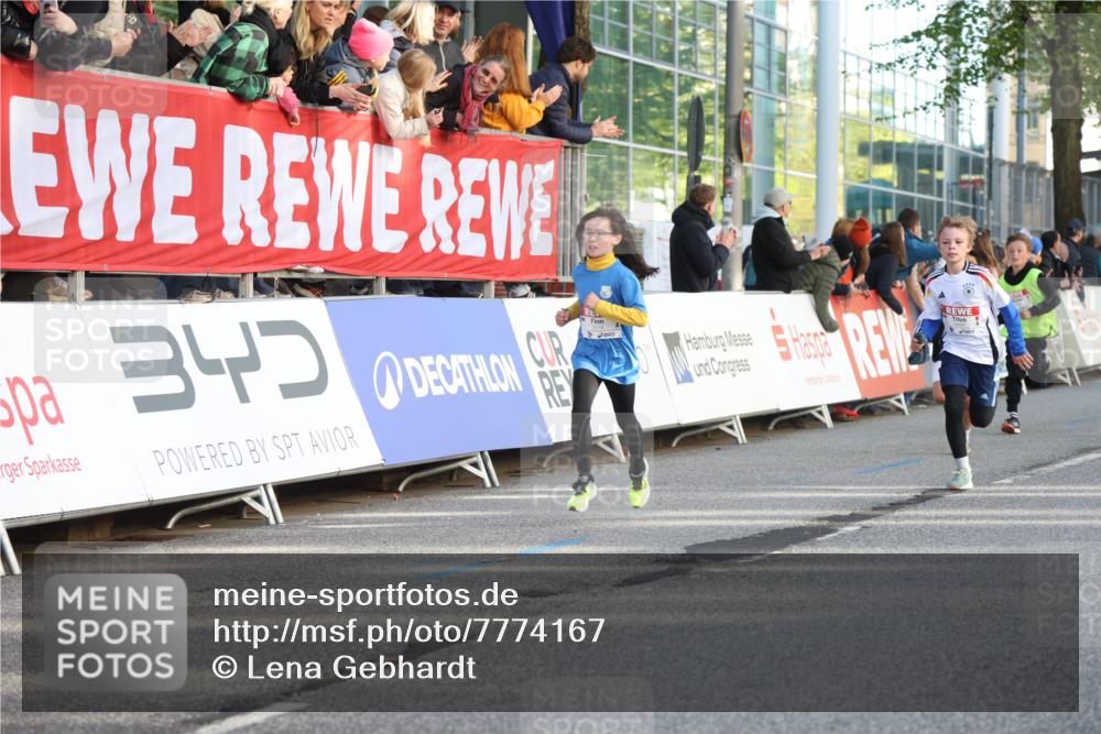 25.04.2025 - Das Zehntel Lena Gebhardt http://msf.ph/oto/7774167 26.04.2025 08:49:32 Ziel 1116, 1537, 1945, 2018, 2021, 2377, 2383, 2513, 2696, 2995, 3488, 3613 meine-sportfotos.de