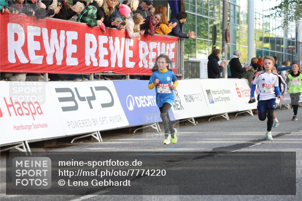 25.04.2025 - Das Zehntel Lena Gebhardt http://msf.ph/oto/7774220 26.04.2025 08:49:32 Ziel 1116, 1537, 1945, 2018, 2021, 2377, 2383, 2513, 2696, 2995, 3488, 3613 meine-sportfotos.de