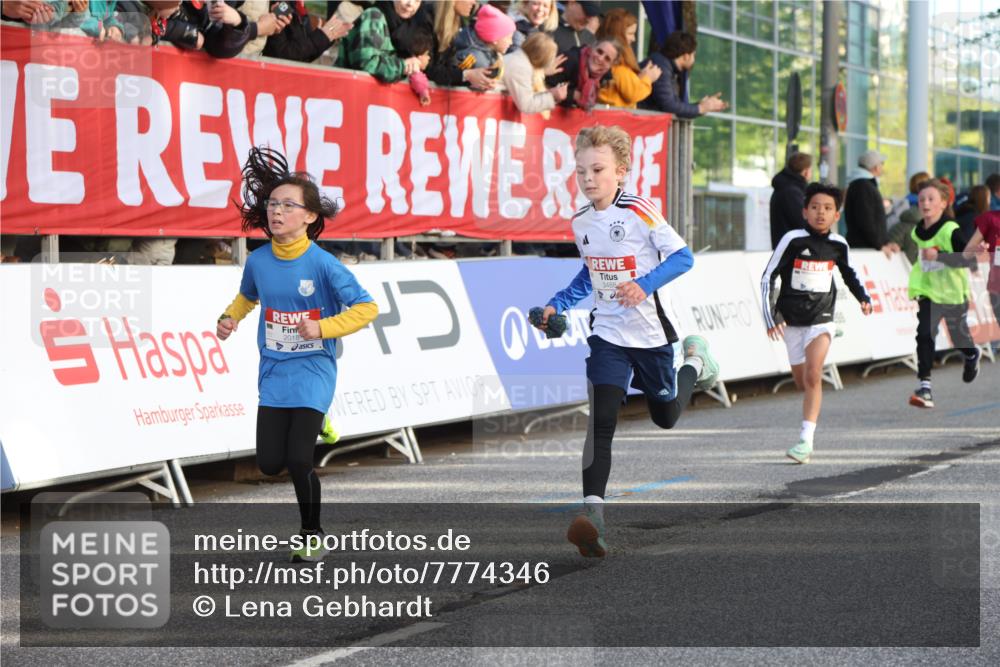 25.04.2025 - Das Zehntel Lena Gebhardt http://msf.ph/oto/7774346 26.04.2025 08:49:33 Ziel 1116, 1537, 1945, 2018, 2021, 2377, 2383, 2513, 2696, 2995, 3488, 3540, 3613 meine-sportfotos.de