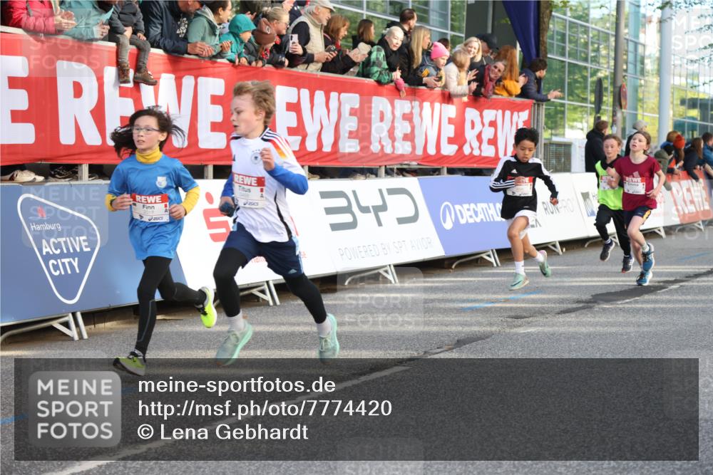 25.04.2025 - Das Zehntel Lena Gebhardt http://msf.ph/oto/7774420 26.04.2025 08:49:34 Ziel 1107, 1116, 1537, 1945, 2018, 2021, 2377, 2383, 2513, 2696, 2995, 3488, 3539, 3540, 3613 meine-sportfotos.de