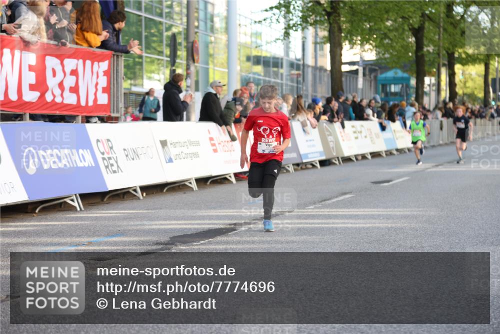 25.04.2025 - Das Zehntel Lena Gebhardt http://msf.ph/oto/7774696 26.04.2025 08:49:38 Ziel 1107, 1116, 1537, 1945, 2018, 2021, 2377, 2383, 2513, 2696, 2995, 3488, 3539, 3540 meine-sportfotos.de