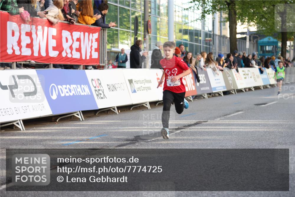 25.04.2025 - Das Zehntel Lena Gebhardt http://msf.ph/oto/7774725 26.04.2025 08:49:38 Ziel 1107, 1116, 1537, 1945, 2018, 2021, 2377, 2383, 2513, 2696, 2995, 3488, 3539, 3540 meine-sportfotos.de