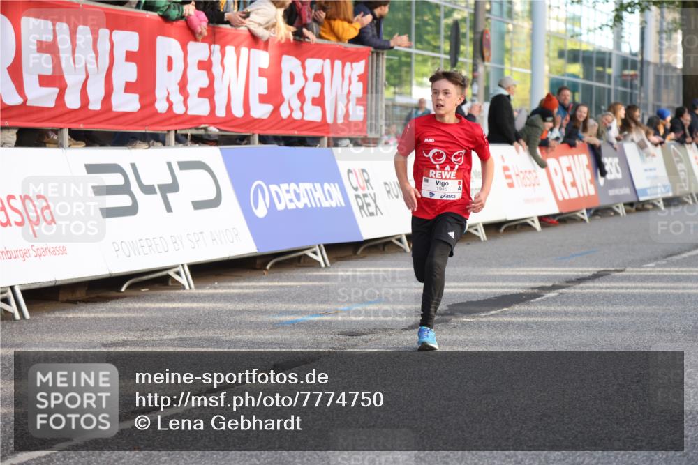25.04.2025 - Das Zehntel Lena Gebhardt http://msf.ph/oto/7774750 26.04.2025 08:49:39 Ziel 1107, 1116, 1537, 1945, 2018, 2021, 2377, 2383, 2513, 2696, 2995, 3488, 3539, 3540 meine-sportfotos.de