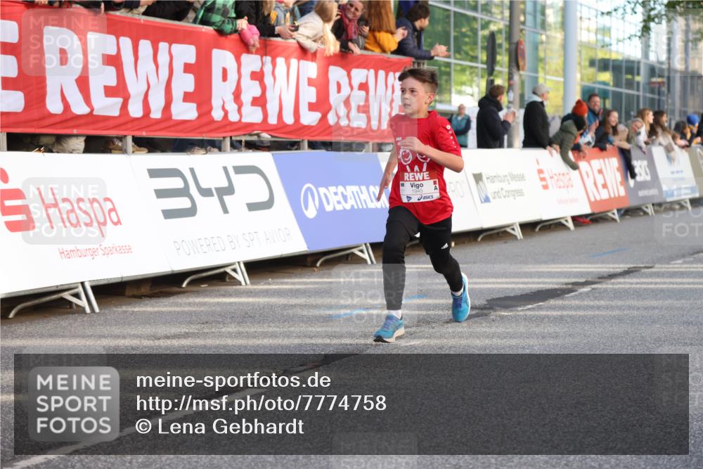 25.04.2025 - Das Zehntel Lena Gebhardt http://msf.ph/oto/7774758 26.04.2025 08:49:39 Ziel 1107, 1116, 1537, 1945, 2018, 2021, 2377, 2383, 2513, 2696, 2995, 3488, 3539, 3540 meine-sportfotos.de