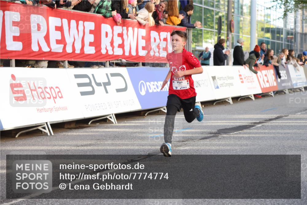 25.04.2025 - Das Zehntel Lena Gebhardt http://msf.ph/oto/7774774 26.04.2025 08:49:39 Ziel 1107, 1116, 1537, 1945, 2018, 2021, 2377, 2383, 2513, 2696, 2995, 3488, 3539, 3540 meine-sportfotos.de