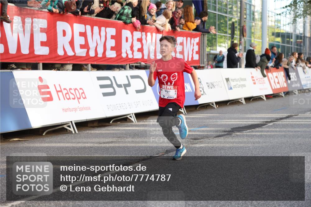 25.04.2025 - Das Zehntel Lena Gebhardt http://msf.ph/oto/7774787 26.04.2025 08:49:39 Ziel 1107, 1116, 1537, 1945, 2018, 2021, 2377, 2383, 2513, 2696, 2995, 3488, 3539, 3540 meine-sportfotos.de