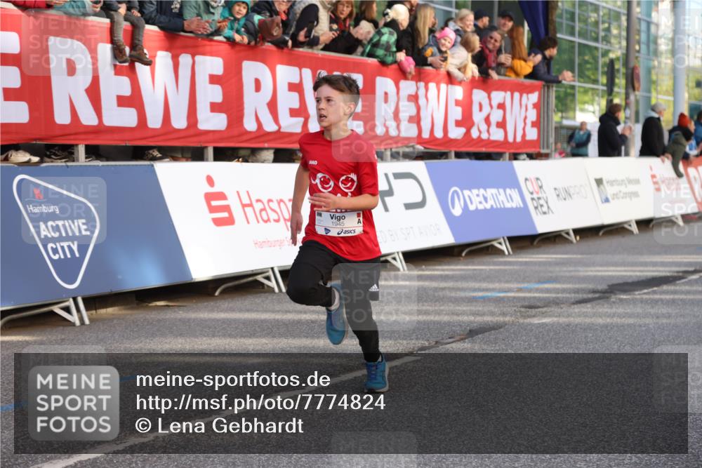 25.04.2025 - Das Zehntel Lena Gebhardt http://msf.ph/oto/7774824 26.04.2025 08:49:39 Ziel 1107, 1116, 1537, 1945, 2018, 2021, 2377, 2383, 2513, 2696, 2995, 3488, 3539, 3540 meine-sportfotos.de