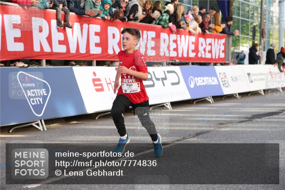 25.04.2025 - Das Zehntel Lena Gebhardt http://msf.ph/oto/7774836 26.04.2025 08:49:39 Ziel 1107, 1116, 1537, 1945, 2018, 2021, 2377, 2383, 2513, 2696, 2995, 3488, 3539, 3540 meine-sportfotos.de