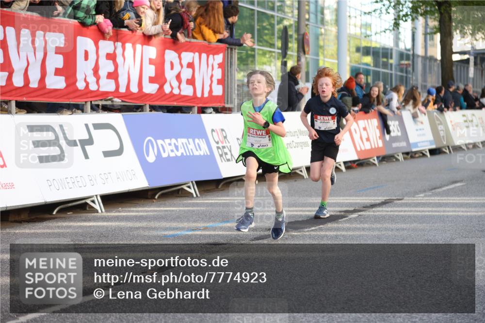 25.04.2025 - Das Zehntel Lena Gebhardt http://msf.ph/oto/7774923 26.04.2025 08:49:43 Ziel 1107, 1116, 1131, 1537, 1945, 2021, 2377, 2383, 2513, 2995, 3539, 3540 meine-sportfotos.de