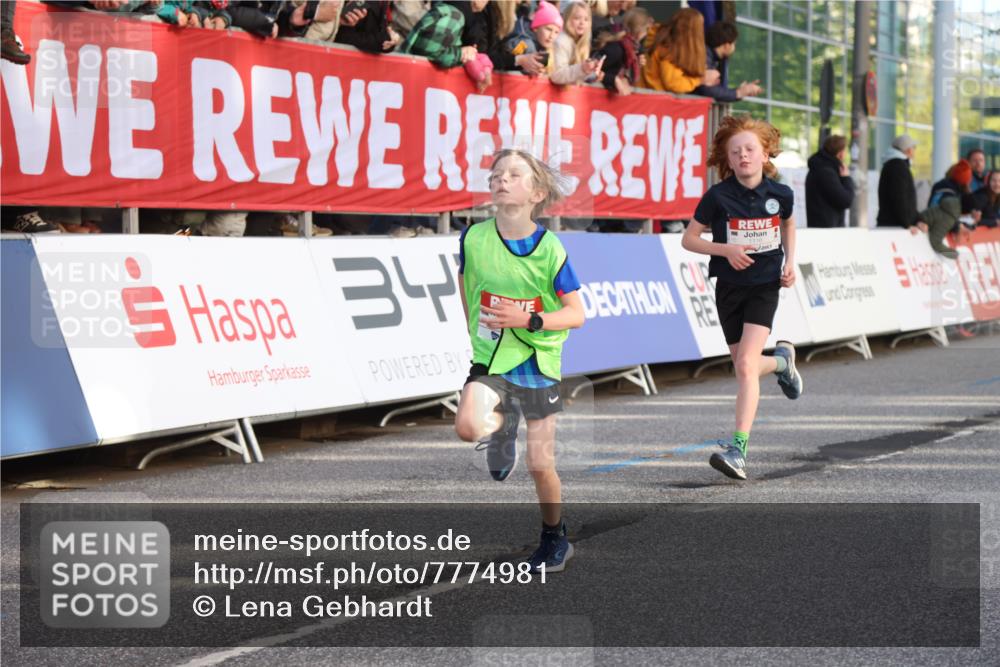25.04.2025 - Das Zehntel Lena Gebhardt http://msf.ph/oto/7774981 26.04.2025 08:49:44 Ziel 1107, 1116, 1131, 1537, 1945, 2021, 2377, 2383, 2995, 3539, 3540 meine-sportfotos.de