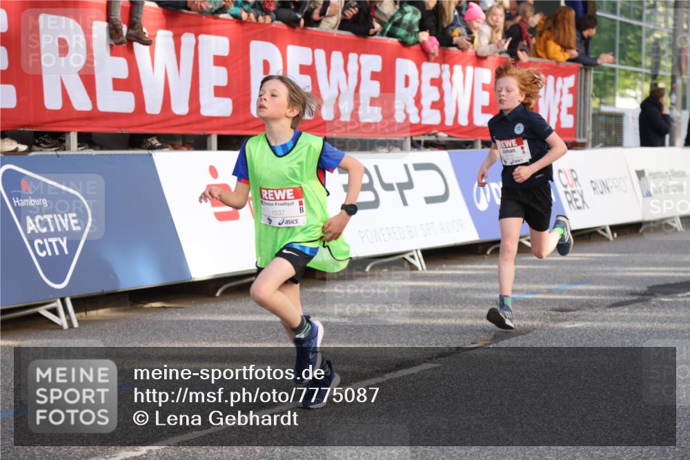 25.04.2025 - Das Zehntel Lena Gebhardt http://msf.ph/oto/7775087 26.04.2025 08:49:44 Ziel 1107, 1116, 1131, 1537, 1945, 2021, 2377, 2383, 2995, 3539, 3540 meine-sportfotos.de