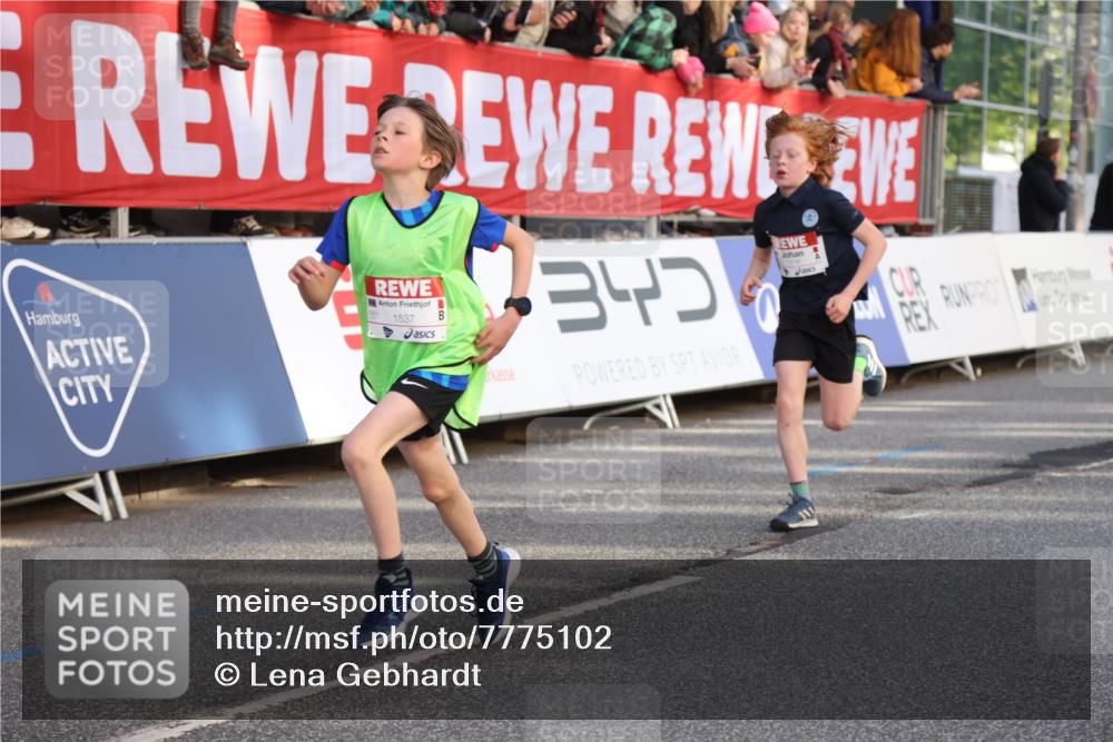 25.04.2025 - Das Zehntel Lena Gebhardt http://msf.ph/oto/7775102 26.04.2025 08:49:44 Ziel 1107, 1116, 1131, 1537, 1945, 2021, 2377, 2383, 2995, 3539, 3540 meine-sportfotos.de