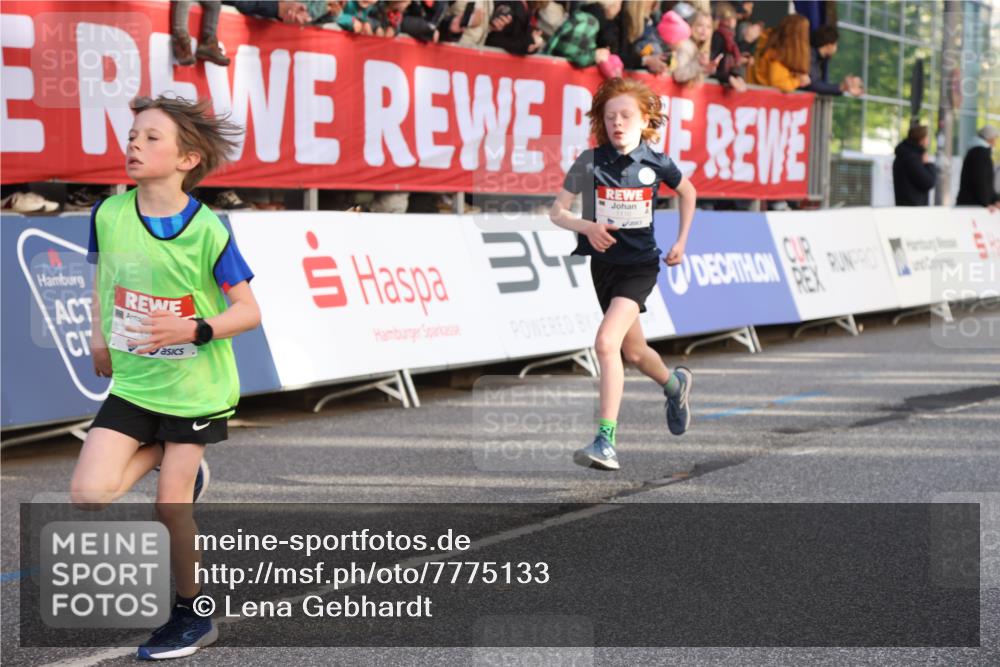 25.04.2025 - Das Zehntel Lena Gebhardt http://msf.ph/oto/7775133 26.04.2025 08:49:44 Ziel 1107, 1116, 1131, 1537, 1945, 2021, 2377, 2383, 2995, 3539, 3540 meine-sportfotos.de