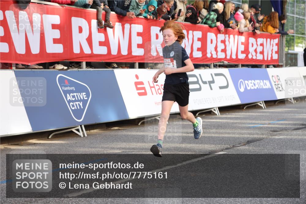 25.04.2025 - Das Zehntel Lena Gebhardt http://msf.ph/oto/7775161 26.04.2025 08:49:44 Ziel 1107, 1116, 1131, 1537, 1945, 2021, 2377, 2383, 2995, 3539, 3540 meine-sportfotos.de