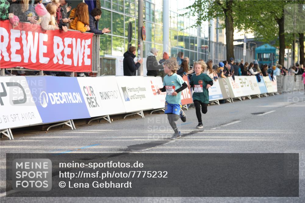 25.04.2025 - Das Zehntel Lena Gebhardt http://msf.ph/oto/7775232 26.04.2025 08:49:50 Ziel 1107, 1116, 1131, 1537, 2014, 2383, 2995, 3539, 3540 meine-sportfotos.de