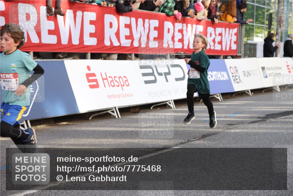 25.04.2025 - Das Zehntel Lena Gebhardt http://msf.ph/oto/7775468 26.04.2025 08:49:52 Ziel 1107, 1116, 1131, 1537, 1750, 2014, 2383, 2995, 3539, 3540 meine-sportfotos.de