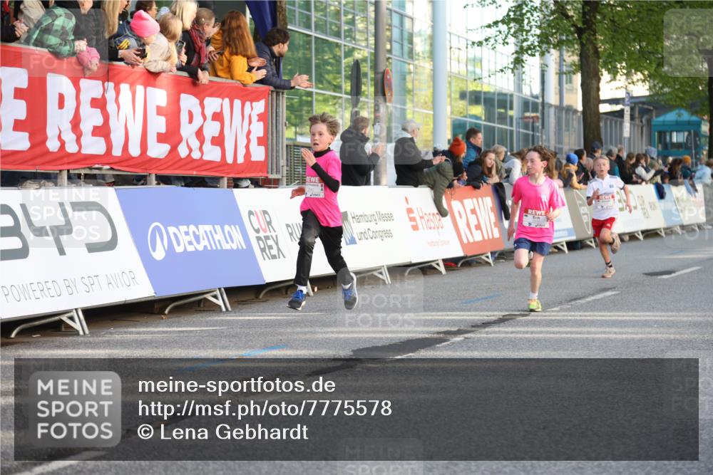 25.04.2025 - Das Zehntel Lena Gebhardt http://msf.ph/oto/7775578 26.04.2025 08:49:55 Ziel 1107, 1116, 1131, 1537, 1750, 2014, 2383, 2637, 2739, 2995, 3539, 3540 meine-sportfotos.de