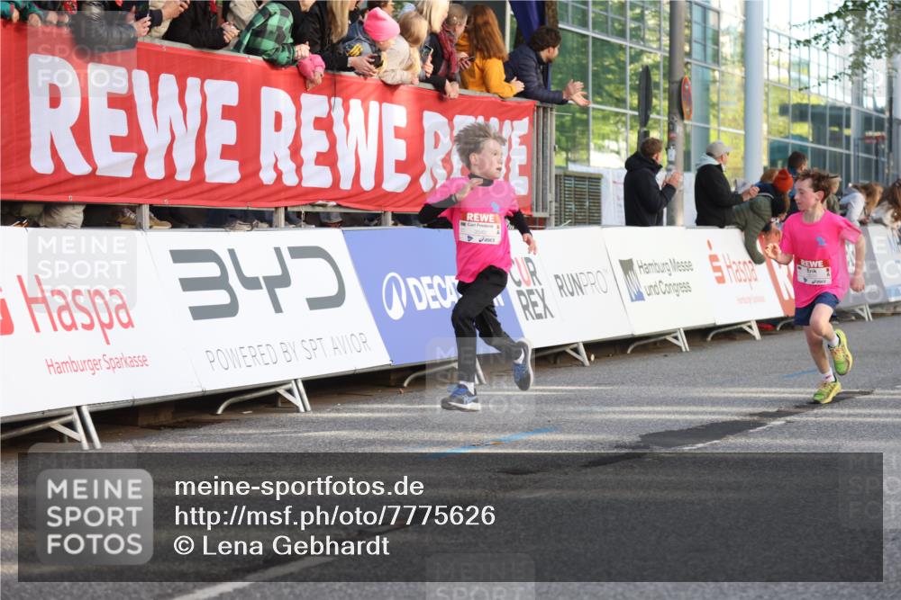 25.04.2025 - Das Zehntel Lena Gebhardt http://msf.ph/oto/7775626 26.04.2025 08:49:56 Ziel 1107, 1116, 1131, 1750, 2014, 2363, 2383, 2637, 2739, 2995, 3539, 3540 meine-sportfotos.de