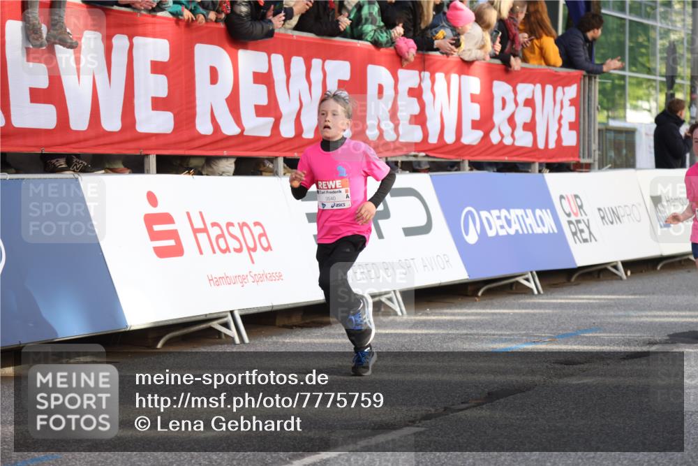25.04.2025 - Das Zehntel Lena Gebhardt http://msf.ph/oto/7775759 26.04.2025 08:49:56 Ziel 1107, 1116, 1131, 1750, 2014, 2363, 2383, 2637, 2739, 2995, 3539, 3540 meine-sportfotos.de