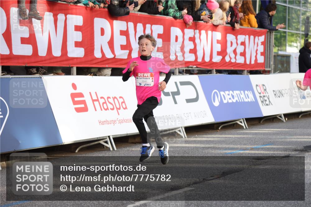 25.04.2025 - Das Zehntel Lena Gebhardt http://msf.ph/oto/7775782 26.04.2025 08:49:56 Ziel 1107, 1116, 1131, 1750, 2014, 2363, 2383, 2637, 2739, 2995, 3539, 3540 meine-sportfotos.de