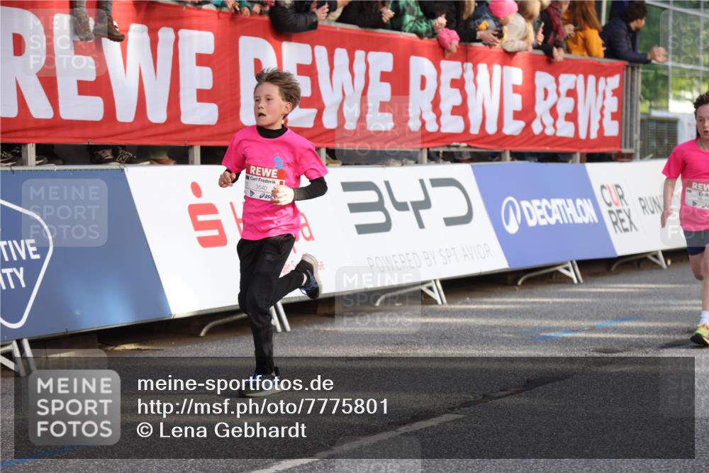 25.04.2025 - Das Zehntel Lena Gebhardt http://msf.ph/oto/7775801 26.04.2025 08:49:56 Ziel 1107, 1116, 1131, 1750, 2014, 2363, 2383, 2637, 2739, 2995, 3539, 3540 meine-sportfotos.de