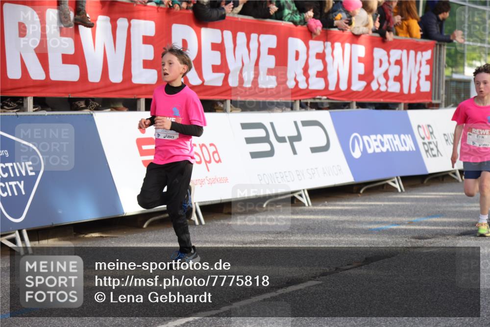 25.04.2025 - Das Zehntel Lena Gebhardt http://msf.ph/oto/7775818 26.04.2025 08:49:56 Ziel 1107, 1116, 1131, 1750, 2014, 2363, 2383, 2637, 2739, 2995, 3539, 3540 meine-sportfotos.de