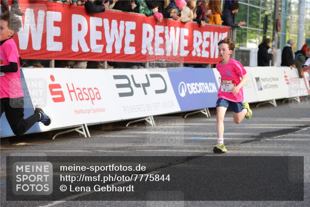25.04.2025 - Das Zehntel Lena Gebhardt http://msf.ph/oto/7775844 26.04.2025 08:49:57 Ziel 1107, 1116, 1131, 1549, 1750, 2014, 2363, 2383, 2637, 2739, 2995, 3539, 3540 meine-sportfotos.de
