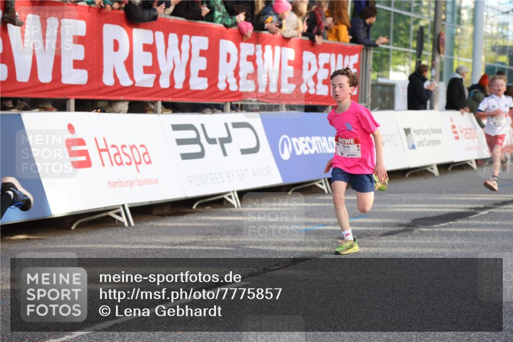 25.04.2025 - Das Zehntel Lena Gebhardt http://msf.ph/oto/7775857 26.04.2025 08:49:57 Ziel 1107, 1116, 1131, 1549, 1750, 2014, 2363, 2383, 2637, 2739, 2995, 3539, 3540 meine-sportfotos.de