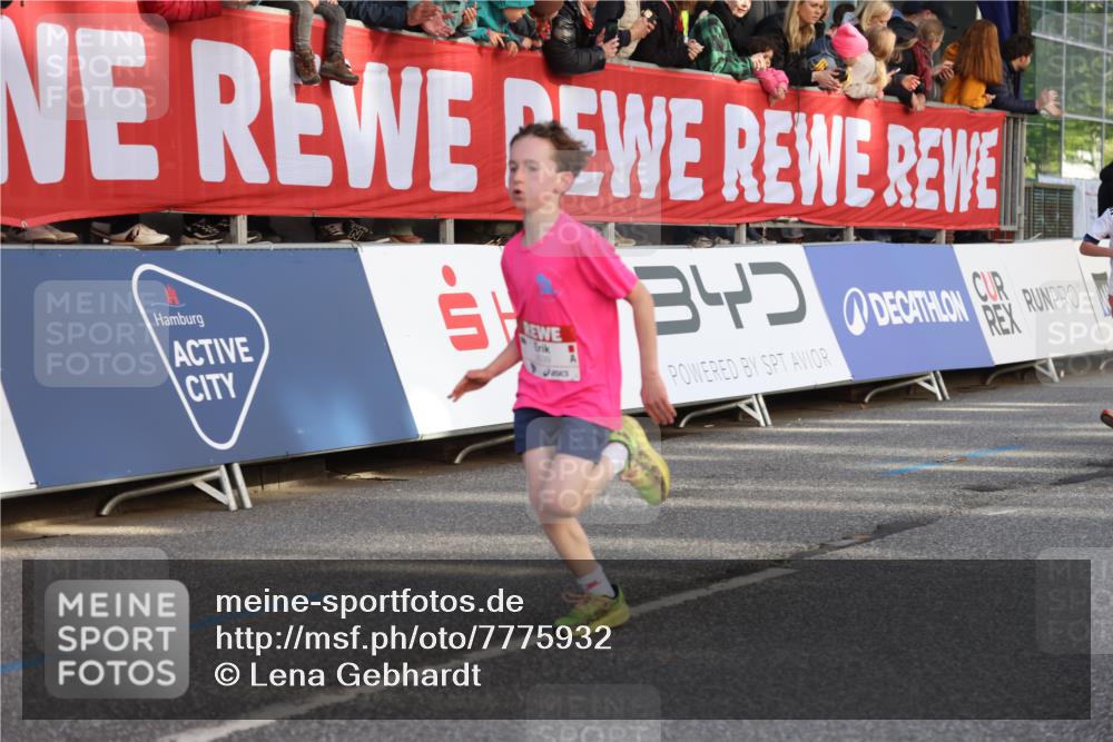25.04.2025 - Das Zehntel Lena Gebhardt http://msf.ph/oto/7775932 26.04.2025 08:49:57 Ziel 1107, 1116, 1131, 1549, 1750, 2014, 2363, 2383, 2637, 2739, 2995, 3539, 3540 meine-sportfotos.de