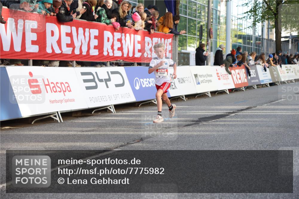 25.04.2025 - Das Zehntel Lena Gebhardt http://msf.ph/oto/7775982 26.04.2025 08:49:58 Ziel 1107, 1116, 1131, 1549, 1750, 2014, 2363, 2383, 2637, 2739, 2995, 3539, 3540 meine-sportfotos.de