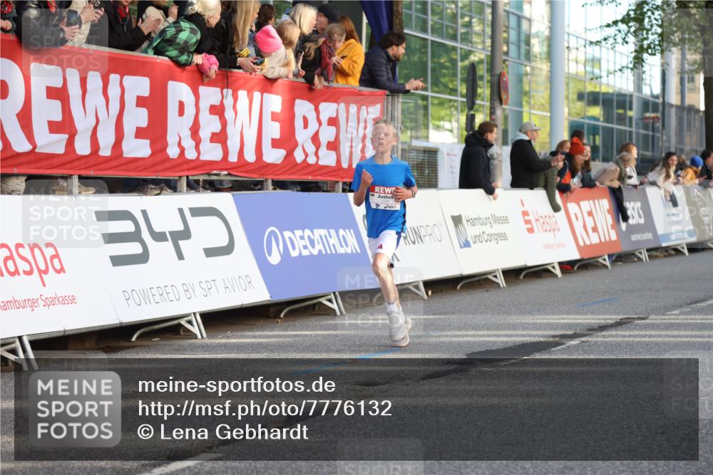 25.04.2025 - Das Zehntel Lena Gebhardt http://msf.ph/oto/7776132 26.04.2025 08:50:04 Ziel 1107, 1131, 1549, 1750, 2014, 2363, 2383, 2637, 2728, 2739, 2995, 3455, 3539, 3540 meine-sportfotos.de