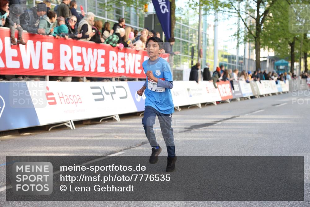 25.04.2025 - Das Zehntel Lena Gebhardt http://msf.ph/oto/7776535 26.04.2025 08:50:09 Ziel 1107, 1131, 1549, 1750, 2014, 2208, 2363, 2637, 2655, 2728, 2739, 3455, 3485, 3539 meine-sportfotos.de