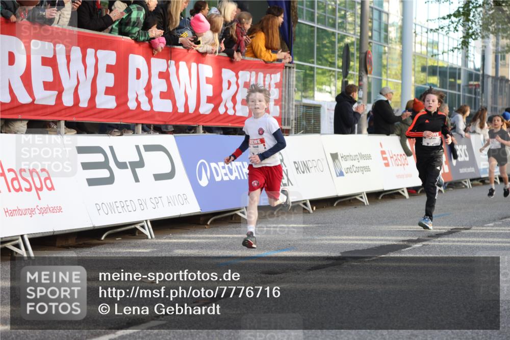 25.04.2025 - Das Zehntel Lena Gebhardt http://msf.ph/oto/7776716 26.04.2025 08:50:17 Ziel 1283, 1549, 1750, 2014, 2208, 2349, 2363, 2637, 2655, 2728, 2739, 2874, 3233, 3455, 3485, 3527 meine-sportfotos.de