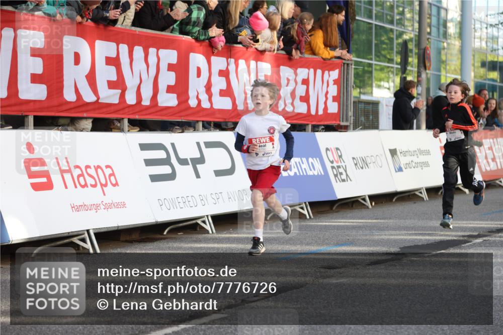 25.04.2025 - Das Zehntel Lena Gebhardt http://msf.ph/oto/7776726 26.04.2025 08:50:17 Ziel 1283, 1549, 1750, 2014, 2208, 2349, 2363, 2637, 2655, 2728, 2739, 2874, 3233, 3455, 3485, 3527 meine-sportfotos.de