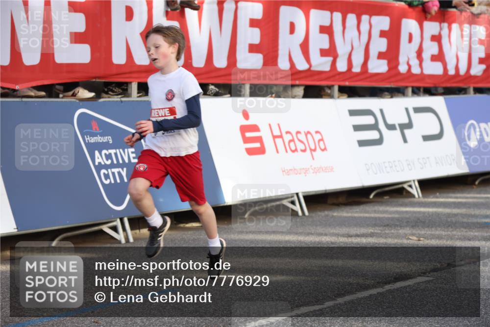 25.04.2025 - Das Zehntel Lena Gebhardt http://msf.ph/oto/7776929 26.04.2025 08:50:18 Ziel 1283, 1549, 1750, 2014, 2208, 2349, 2363, 2637, 2655, 2728, 2739, 2874, 3233, 3455, 3485, 3527 meine-sportfotos.de